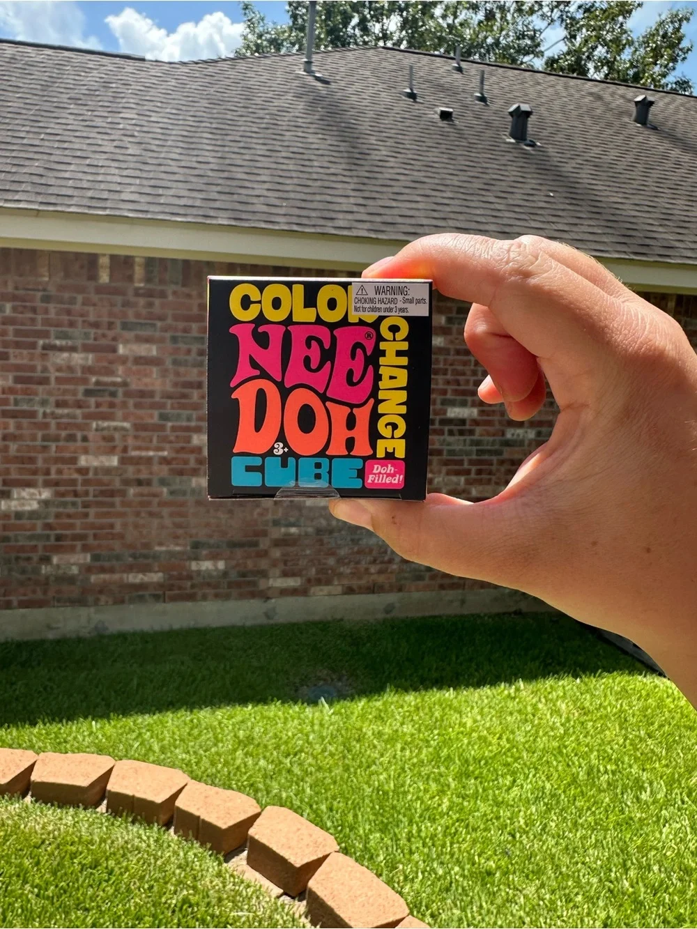 Needoh Color Change Cube pink